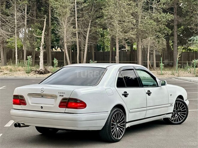 Mercedes E 280-15
