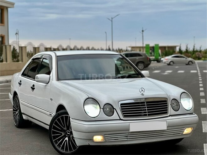 Mercedes E 280-2