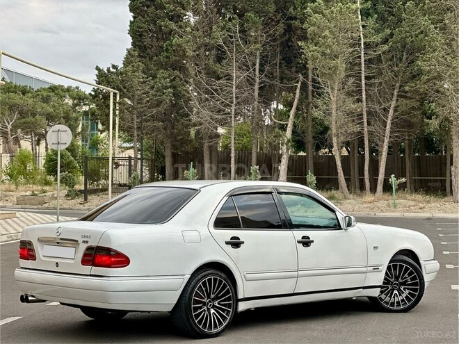 Mercedes E 280-14