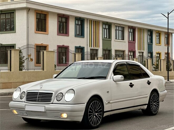 Mercedes E 280-4