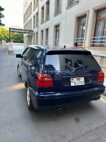 Volkswagen Golf-4