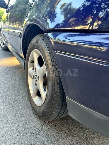 Volkswagen Golf-9