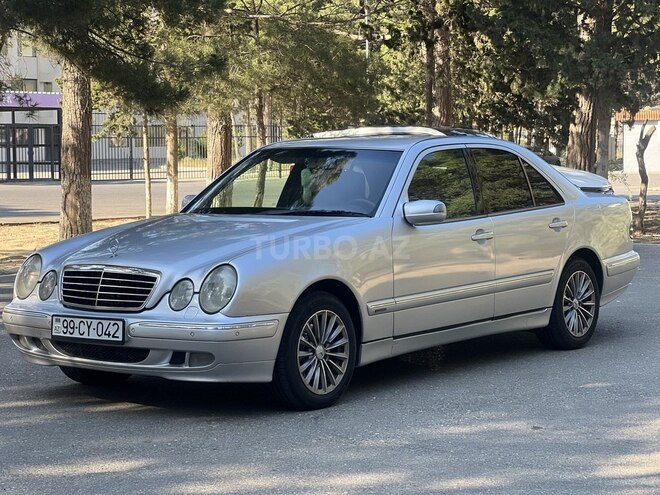 Mercedes E 270-2