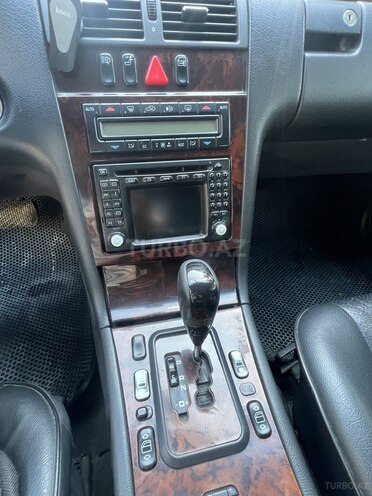 Mercedes E 270-13