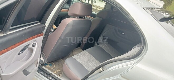 BMW 523-12