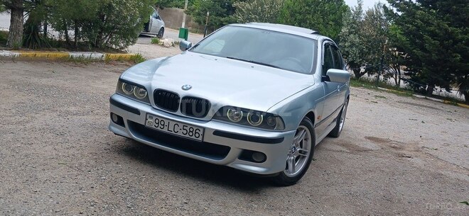 BMW 523-4