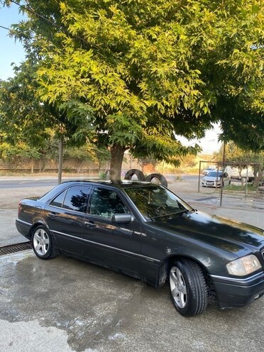 Mercedes C 180-7