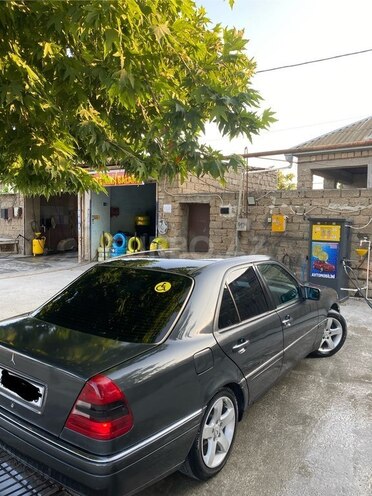 Mercedes C 180-6