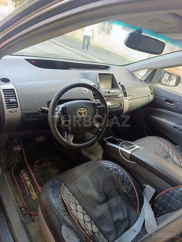 Toyota Prius-3