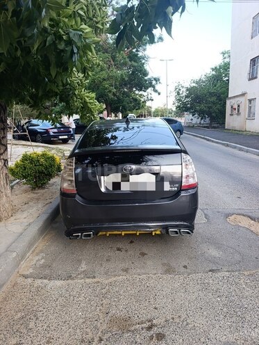 Toyota Prius-2