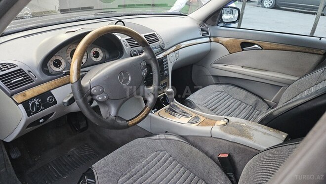 Mercedes E 300-5