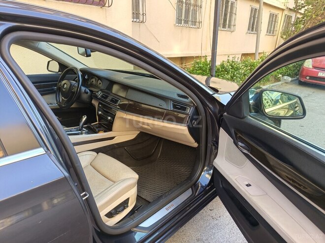 BMW 740-16