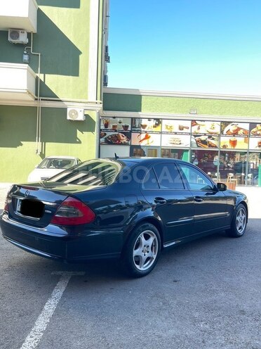 Mercedes E 220-5
