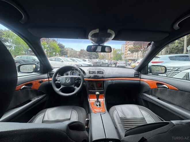 Mercedes E 220-10