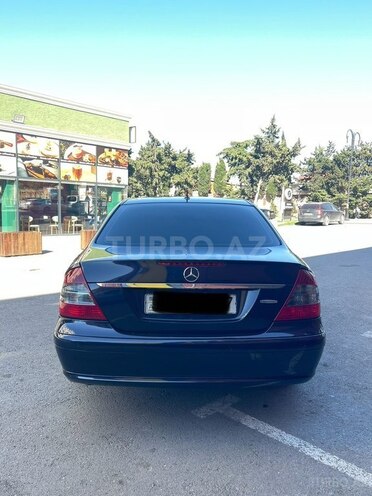 Mercedes E 220-2