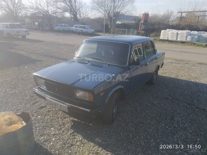 LADA (VAZ) 2107-1