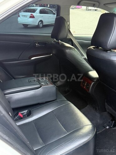 Toyota Camry-5