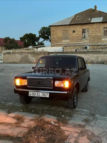 LADA (VAZ) 2107-2