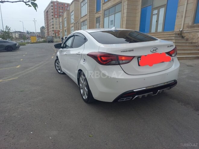Hyundai Elantra-8