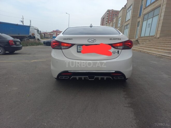 Hyundai Elantra-7
