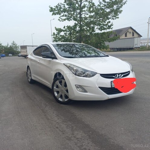 Hyundai Elantra-6