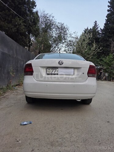 Volkswagen Polo-2