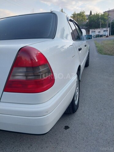 Mercedes C 200-8