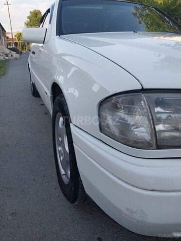 Mercedes C 200-6