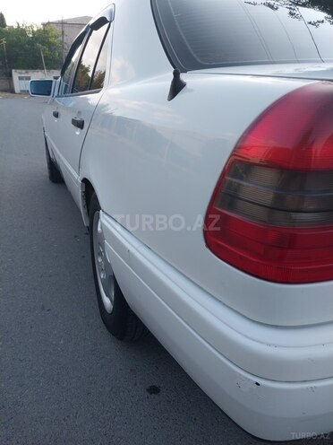 Mercedes C 200-7