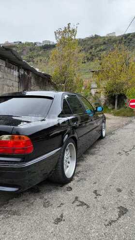 BMW 735-7