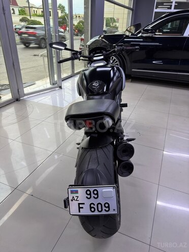 Ducati Diavel-15