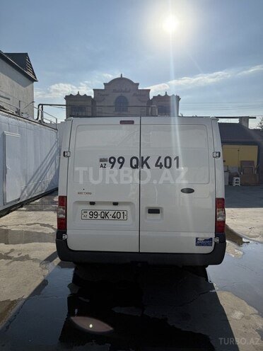 Ford Transit-6
