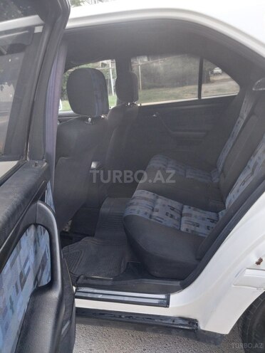 Mercedes C 200-13