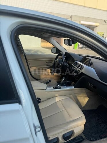 BMW 330-8