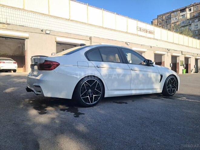BMW 330-2