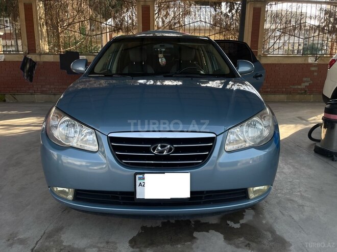 Hyundai Elantra-1