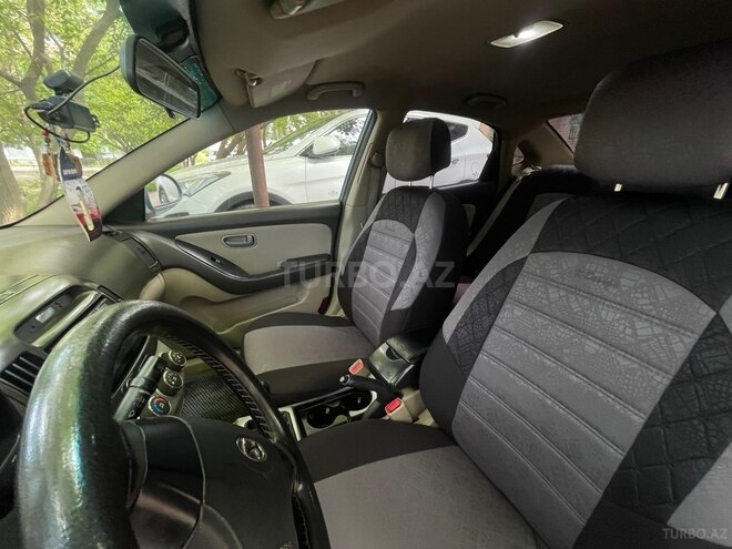 Hyundai Elantra-7