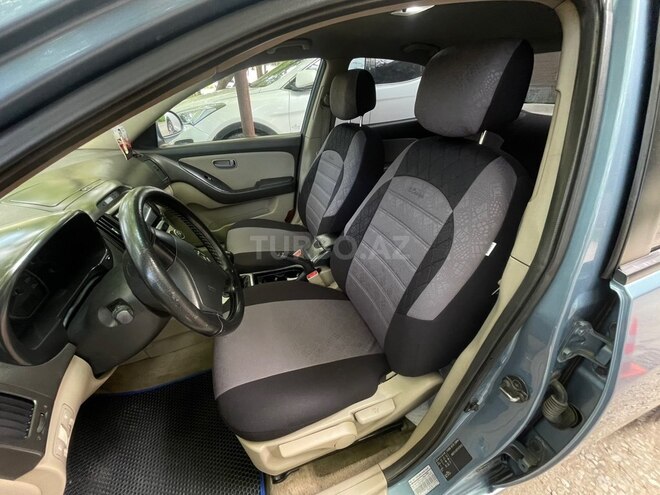 Hyundai Elantra-6
