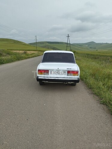 LADA (VAZ) 2107-2