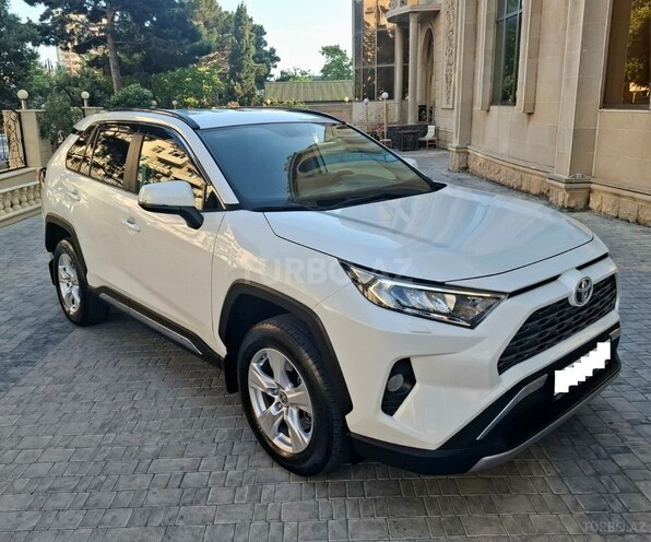 Toyota RAV4-3