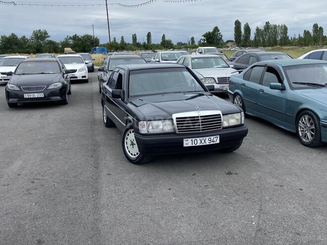 Mercedes 190-2