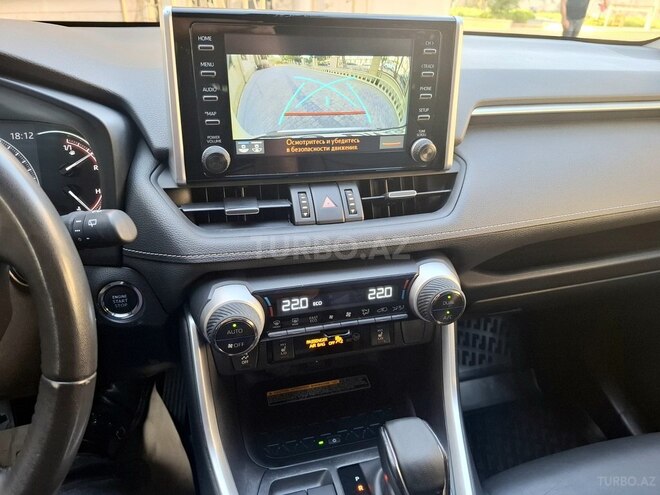 Toyota RAV4-12