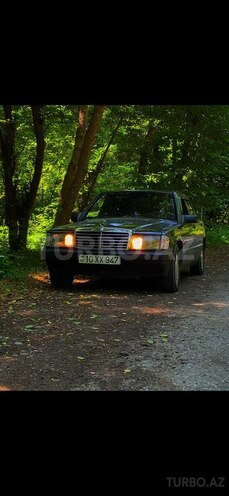 Mercedes 190-4