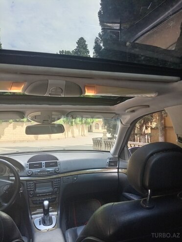Mercedes E 240-5