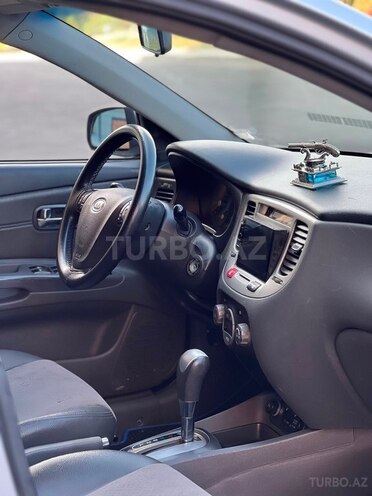 Kia Rio-10