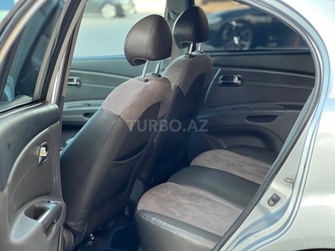 Kia Rio-11