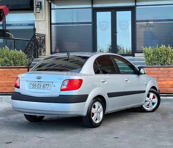 Kia Rio-4