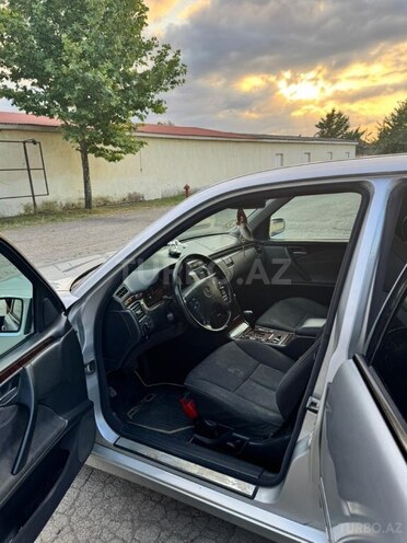 Mercedes E 220-10