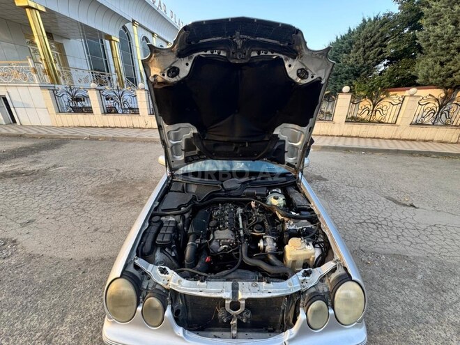 Mercedes E 220-14