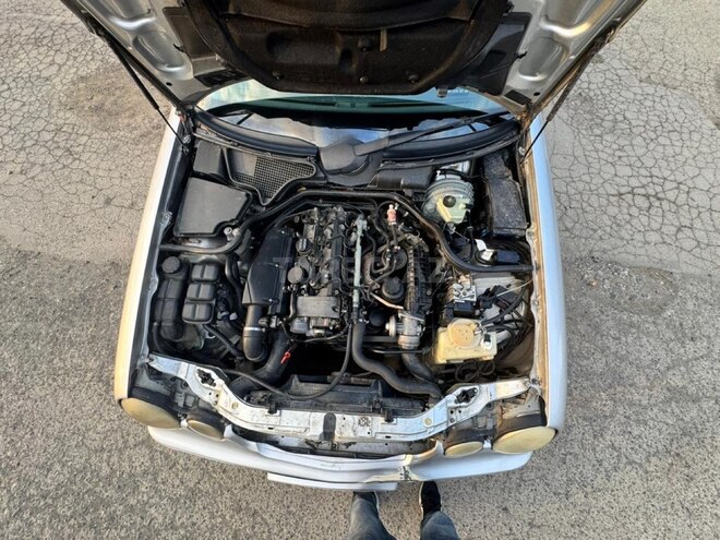 Mercedes E 220-18